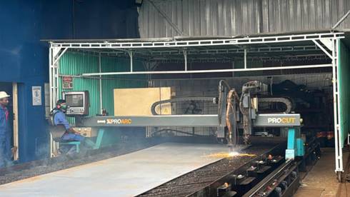 India Launches First All‑Electric Tug at Deendayal Port, Accelerates Green Maritime Shift