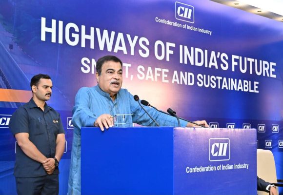 No Compromise on Highway Quality, Gadkari Warns Contractors and Officials