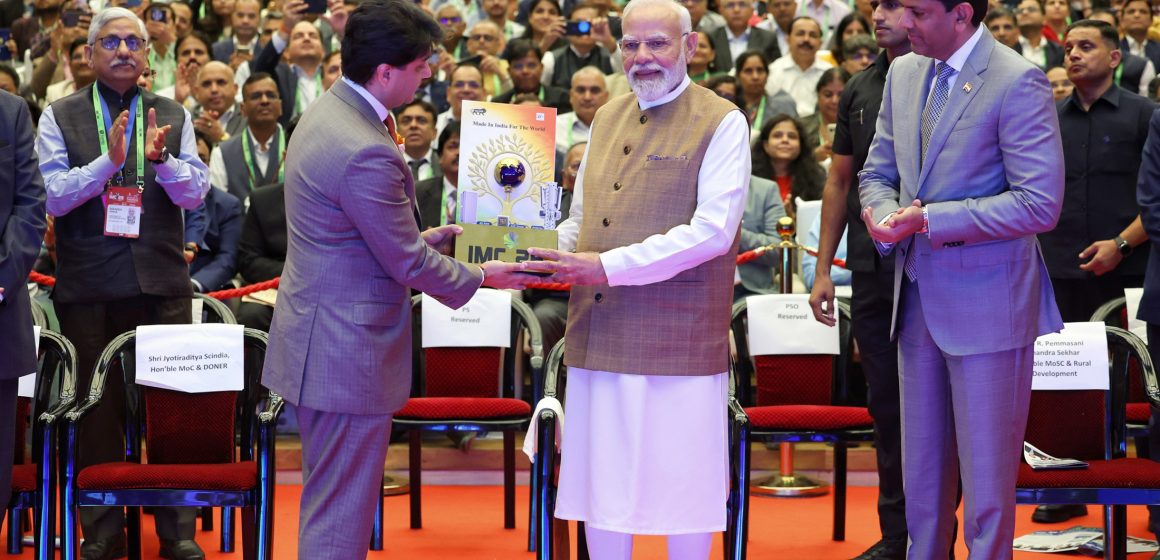 IMC 2025: Modi Urges Indian Tech Leaders to Scout Global Gaps and Make for the World from Bharat