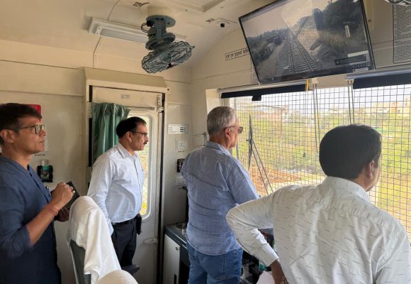 Near Western Dedicated Freight Corridor Completion, DFCCIL Chief Inspects JNPA‑Vaitarna Stretch