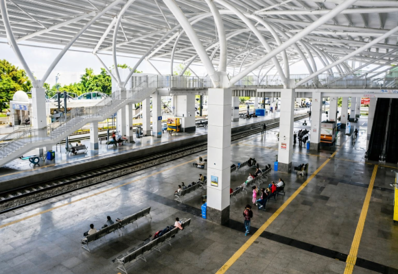 Prime Minister Modi Dedicates 75 Redeveloped Amrit Bharat Stations Across India