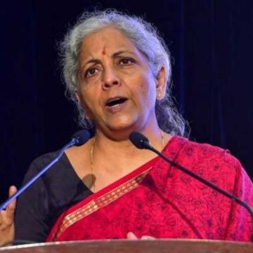 Sitharaman urges to establish guidelines for renewable energy